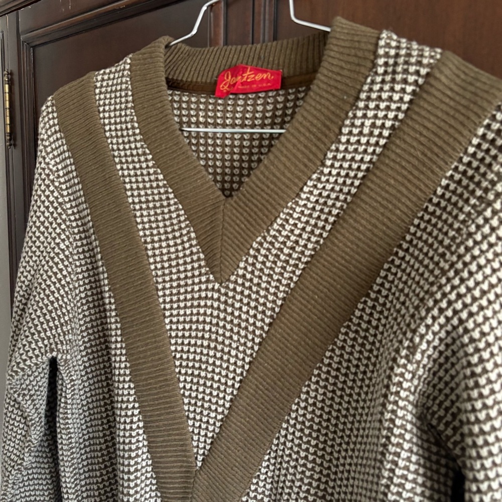 Vintage 40s-50s Jantzen Brown Wool V-Panel Sweater Made in USA Large